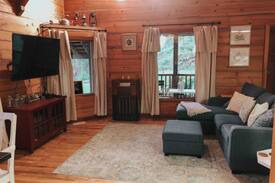 Clearwater Cabin | Wells Gray Hideaway (Hot Tub) - Clearwater B.C