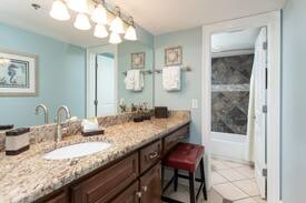 Orange Beach Apartment | Phoenix 7-7906
