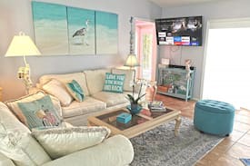 Englewood House | Woodstork Pond Cottage - close to beach!