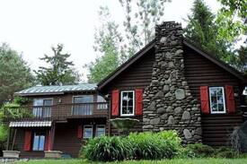 Margaretville House | Luxury 1920s Log Cabin With Mountain Views