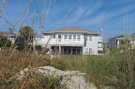 North Myrtle Beach House | Gray Dolphin I - Pet Friendly