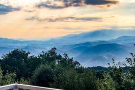 Chalet Village Villa | NEW! Stunning Splash of Smoky Mtn... EV Charger
