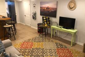 Jeffersonville - Clarksville House | Cozy Bungalow Basement