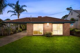 Rosebud House | Cosy Rosie 3BRM Home. Pet Friendly Child Friendly!