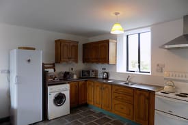Ventry House | An Sean Uachtarlann The Old Creamery.