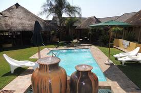 Rooiberg Bed & Breakfast | UKUTHULA LODGE ROOIBERG means peace and quiet..