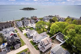 Madison Center Cabin | Charming Madison, CT Carriage House ocean rental