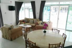 Papar House | Gloxinia Lodge @Kinarut