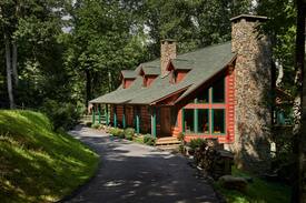 Boone Cabin | Deer View Lodge