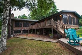 Sarona House | Eagle Bay Lodge on Long Lake 6 bedrooms, 14 beds
