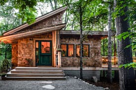Traverse City Cabin | Dreamy Secluded Luxury in Traverse City- The Snug