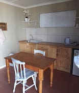 De Rust Apartment | Vredelus Farm Stay Self-catering cottage 2