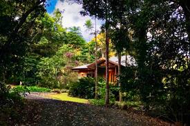 Speewah House | Cairns Tablelands - Luxury Rainforest Cottage