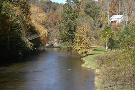 Dugspur Cabin | Creekside Vacation Home