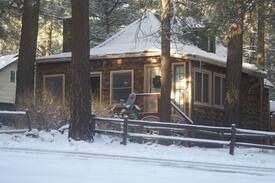 Wrightwood House | The Snow Bungalow -- Steps from quaint village