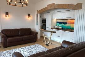 Largs Apartment | Central Seafront Apartment Stunning Sea Views