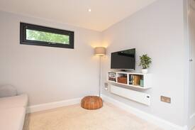 Southfields House | The Hutch Southfields: stylish 1-bedroom studio
