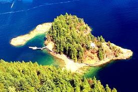 Sunshine Coast Other | Out There Off Grid Private Island - Tree House