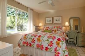 Laurel Park Apartment | Historic Downtown! Walk To It All! AAA Rated!