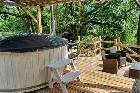 Penmorfa Cabin | Cosy rural cottage with Hot Tub