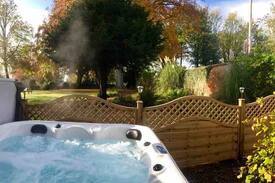 Kilnwick Cabin | Hare Cottage-South Dalton. Yorkshire Wolds