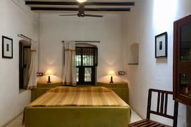 Tiruvannamalai House | Yellow Room, Purity - Bose Compound