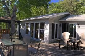 The Archipelago Cabin | Bonnie Island in Pointe au Baril