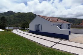 Ponta Delgada House | Mosteiros Canto do Mar - La Maisonette