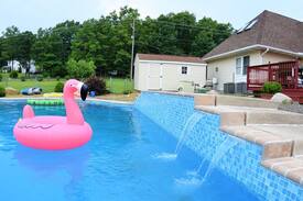 Effort House | ST - Private In-Ground Heated Pool/ Handicap Accessible/ Spacious/ Game room/ Ho