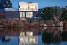 Pegasus Apartment | New lakeside apartment with Fabulous views