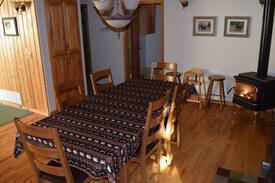 Island Park Cabin | PAINT BRUSH IN MACK'S INN⭐️HOT TUB SATELLITE TV FREE WIFI 25 MIN TO YELLOWSTONE