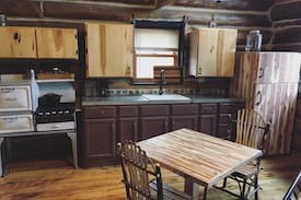 Saint Helens House | Laurel Landing Log Cabin in the Red River Gorge