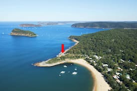 Patonga Apartment | Seabreeze, a unique waterfront/beachside property
