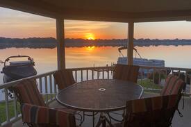 New Carlisle Cabin | Hudson Lake Hideaway