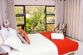 Harare East Hotel | The Old Pink Room at High Place Manor