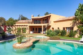 Penina Villa | Villa Harmony - Stunning 4 Bedroom Villa with gorgeous pool, located in Penina Golf Course.