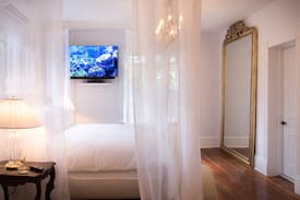 Bethlehem House | Dr&Sir Princess Suite HistoricDistrict 5StarLuxury