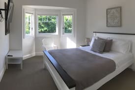 Norfolk Island Bed & Breakfast | Fig Tree Cottage