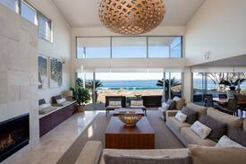Myola House | 'Atra' - Jervis Bay beach front holiday home