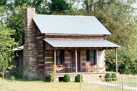 Cornersville Cabin | Clock Creek Cabin (Lairdland Farm)