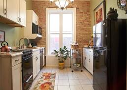Columbia Apartment | Rooms on Cherry - "The Mizzou Room"