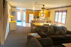 Oglesby Villa | Starved Rock Rustic Retreat