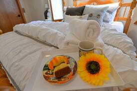 Rathdrum House | Lakeview Terrace | Twin Lakes public beach access