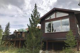 Warm Springs Cabin | High Creek Hideaway