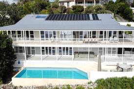 Avoca Beach House | Salt Deck - The Upper Deck