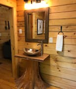 South Bloomingville Cabin | Pine Creek HC #3 Silverado Cabin Hocking Hills