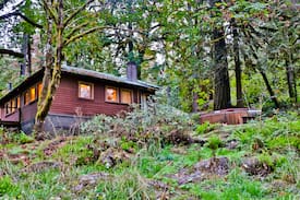 Molalla Cabin | Trout Creek Wilderness Lodge Retreat Center