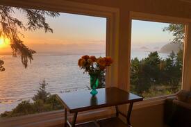 Tillamook Cabin | Waterfront Netarts Bay, Oregon- The Pearl Cabin