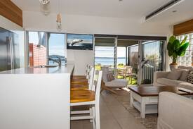 Port Stephens Council House | Absolute Waterfront Delight "Dolphin Shores"