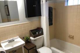 Holt Apartment | Private One Bedroom Suite